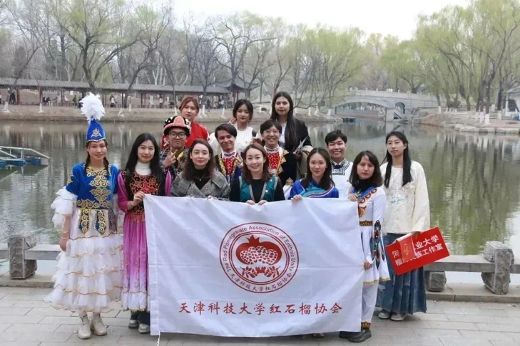 281d218fb86641d88c166c909d31728a.png 281d218fb86641d88c166c909d31728a.png