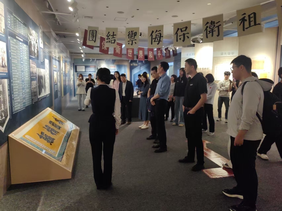 9cf7169487df428c8a5fe99b54a73715.jpg 9cf7169487df428c8a5fe99b54a73715.jpg